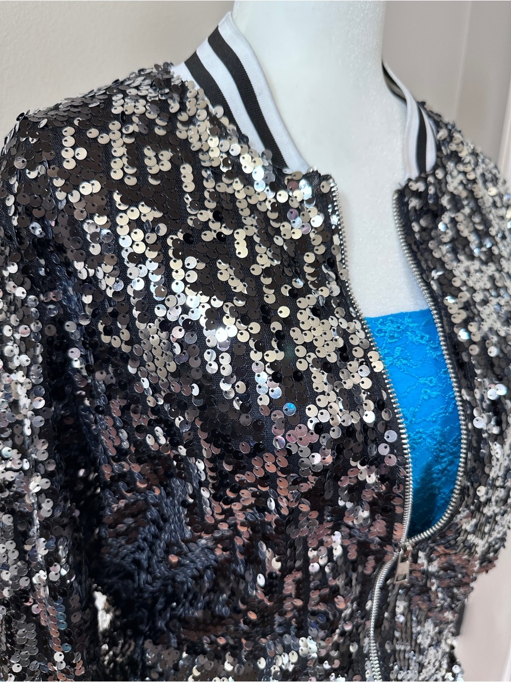 Sparkly Black & Silver Sequin Bomber Jacket Striped Varsity Trim Large - Picture 6 of 7